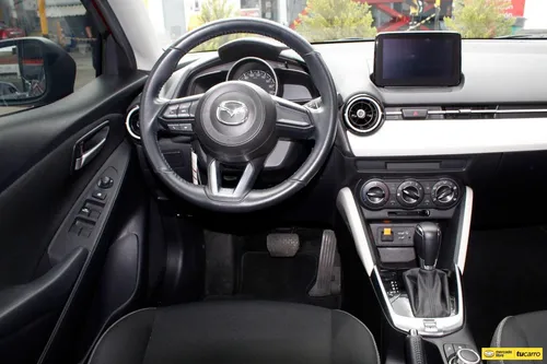 Mazda 2 Touring Sedan 2024