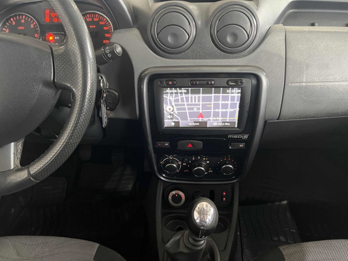Imagen 6 de 11 de Renault Duster 2013 2.0 4x4 Luxe Nav 138cv