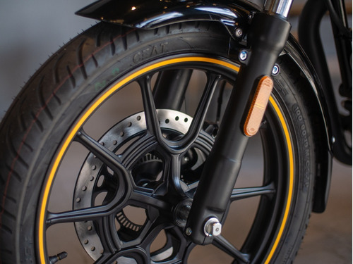 Imagen 10 de 25 de Royal Enfield Meteor 350 Fireball Amarilla Reserva