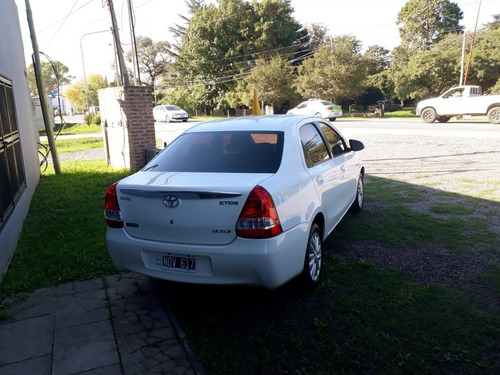 Toyota Etios 1.5 Sedan Xls 2014