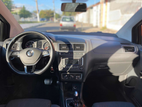 Imagem 9 de 15 de Volkswagen Crossfox 2016 1.6 16v Msi Total Flex I-motion 5p