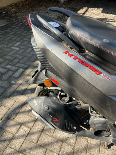 Moto Scooter Tvs Ntorq Como Nueva!!