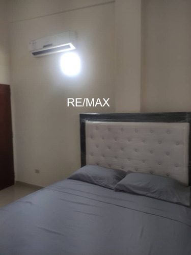 Venta Hermoso Th En Urbanizacion Asocibal Norte, Carenero, Higuerote