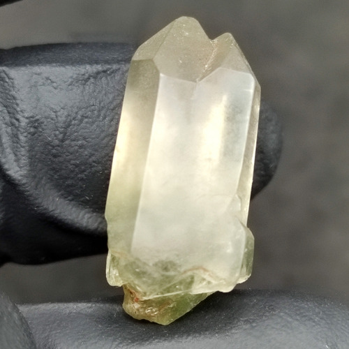 Cuarzo Fantasma Piramidal Clorita Maestro Gemelo Tantrico 4g