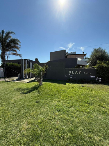 Hermoso Departamento Tipo Duplex En Venta, Complejo Blas 002.