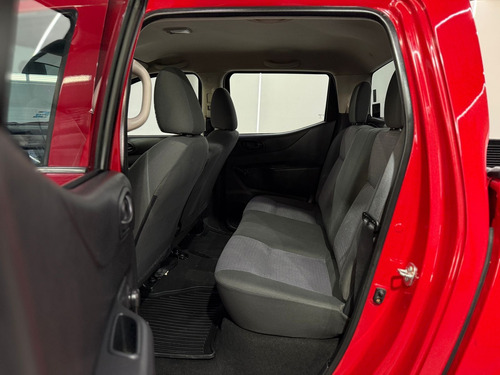 Nissan NP300 2.5 Doble Cabina S Aa Pack Seg Mt