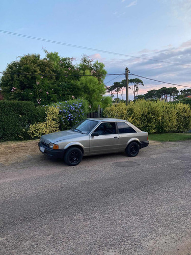 Ford Escort Gl 1.6
