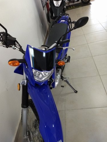 Imagen 14 de 17 de Yamaha Xtz 125 Blanca Y Azul