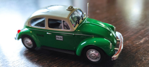 Auto Colección Volkswagen Beetle 1985 Esc. 1:43 Taxi 