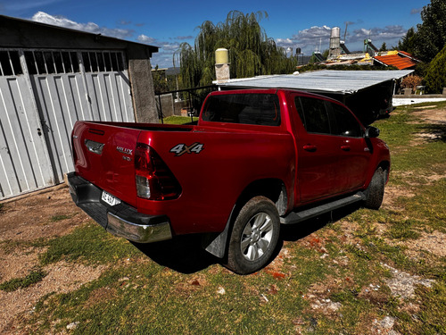 Toyota Hilux Pick-up 2.8 Cd Srv 177cv 4x4