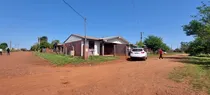 Comprar Vendo 4 Casas Juntas En El Barrio Obrero De Hohenau: 8 Habitaciones Y 4 Baños