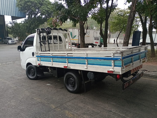 Kia Bongo 2.5 Std 4x2 Rs Turbo C/ Carroceria 2p