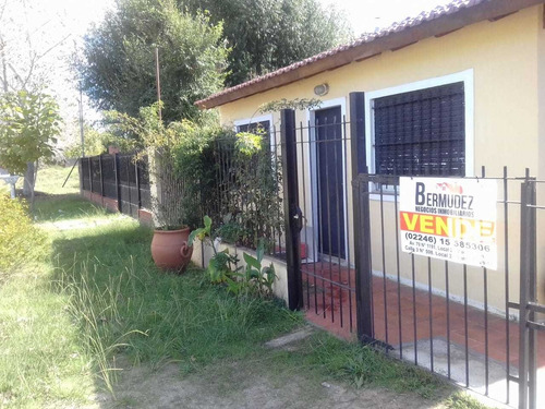 Venta Casa 3 Ambientes En Mar Del Tuyu Calle 80 E/ 6 Y 7