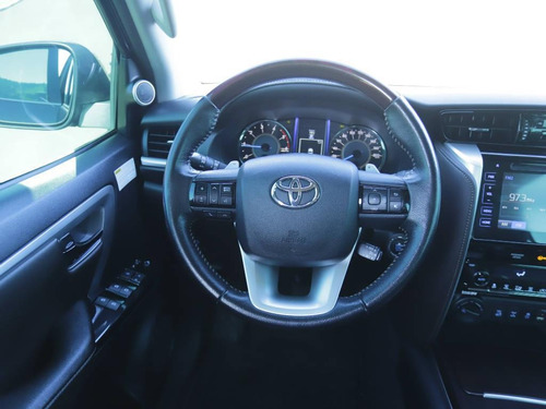 Imagem 11 de 15 de Toyota Hilux Sw4 Srx 2.8 Tb Diesel 4x4 Aut