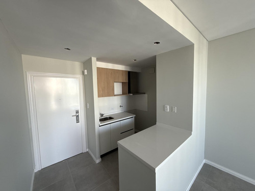 Venta Departamento Santa Fe- Torre Fenix En Boulevard Pellegrini