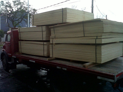 Imagen 7 de 8 de Placa Terciado Guatambu 4mm 1,60 X 2,10 Mts Puerta Maderwil