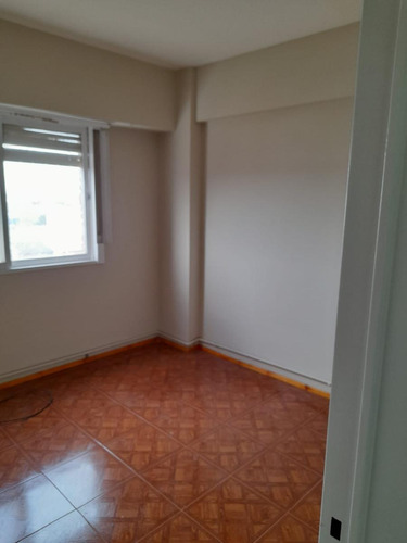 Departamento En Venta - 2 Dormitorios 1 Baño - 53 Mts2 - Crucesita