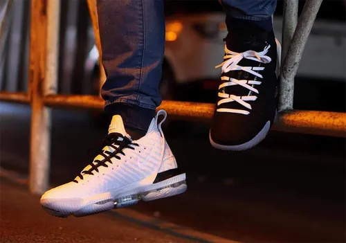 Mercado libre lebron 16 sale