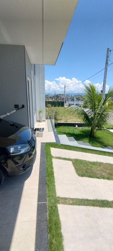 Casa Condomínio Fechado 2 Dorms Com Suite E Dois Ar Condicio