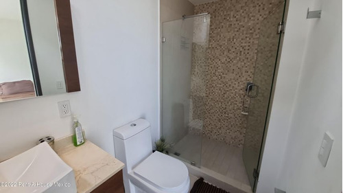 Departamento De 3 Recamaras Y Cuarto De Servicio Constituyentes Qro.