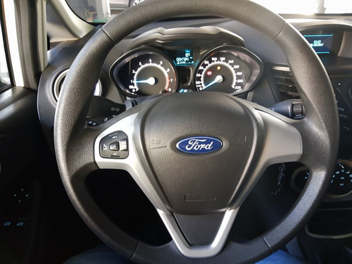 Imagem 8 de 10 de Ford Fiesta Hatch 1.6 16v 4p Se Flex
