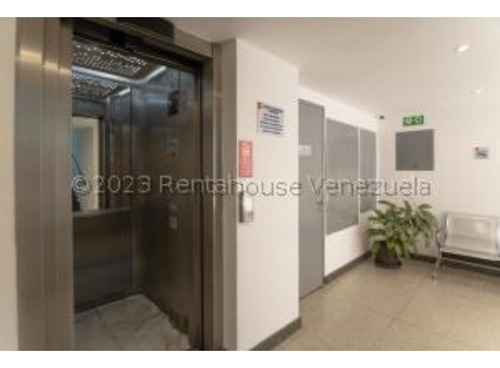 Imagen 21 de 30 de #23-28704 Hermoso Edificio Para Uso Comercial O De Empresa, En Los Ruices