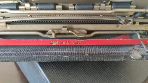 Maquina De Escribir Remington Portable Funcionando No Envio (Usado)