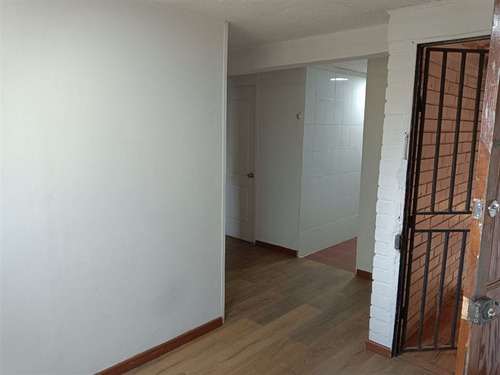 Departamento En Venta De 3 Dorm. En Lo Prado