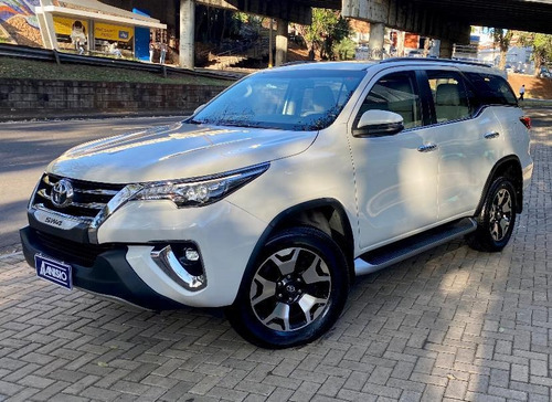 Imagem 1 de 9 de Toyota Hilux Sw4 2.8 4p Srx 4x4 Diamond 7 Lugares Turbo Dies