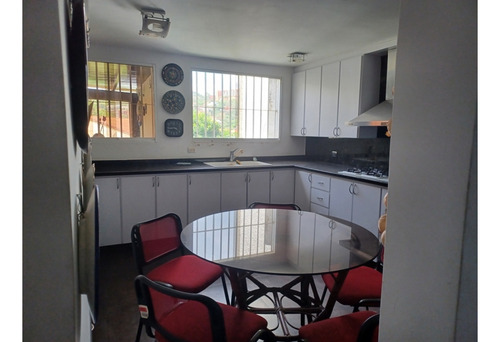 Vendo Casa 350m2 5h/6b/4e Urb Lomas De La Trinidad 7242