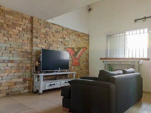 Imagen 3 de 15 de Casa En Venta - Abasto 519bis / 209 Y 210