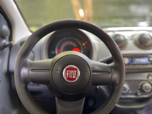 Fiat Uno Vivace/rua