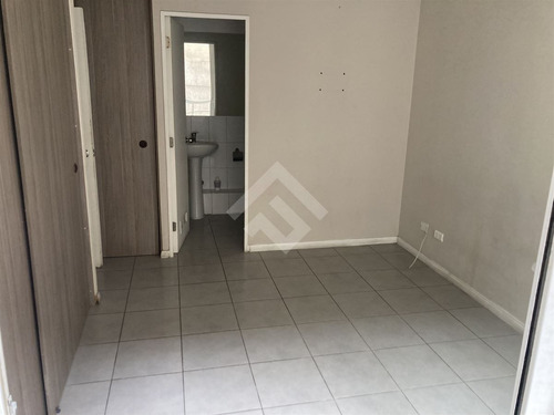 Departamento En Venta De 1 Dorm. 1 Baño En Quinta Normal