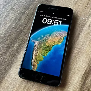 iPhone 8 Plus 64 Gb Negro Batería Al 77% - Excelente Cel