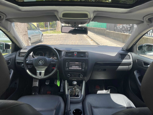 Volkswagen Vento 2.5 Luxury 170cv 2011