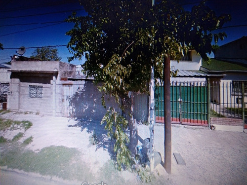 Vendo Tres Departamentos Individuales En Block , Lote Propio Ideal Tres Familias , Financio Hasta El 25 % Del Valor Del Inmueble. Tomo En Parte De Pago Auto / O/ 4x4