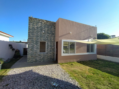 Imagen 1 de 22 de Preciosa Casa, Como A Estrenar, En Excelente Ubicación.