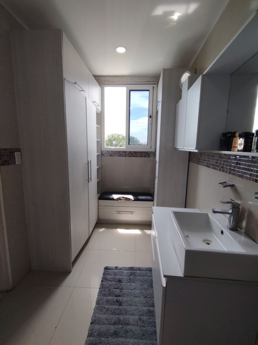 Moderna Casa En El Manzano, Emss