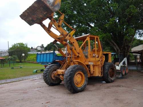 Imagem 2 de 7 de Pa Carregadeira 950