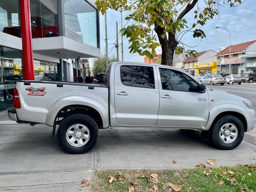 Imagen 8 de 11 de Toyota Hilux 3.0 D Sr 4x4 2013