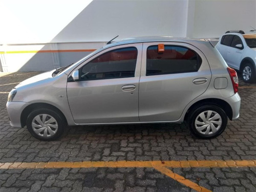 Toyota Etios 1.3 X 16v Flex 4p Manual