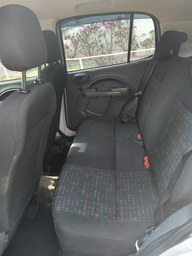 Imagem 13 de 13 de Fiat Uno Vivace Celebration 1.0 Evo Fire Flex 8v 4p Manual