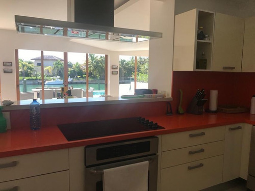 Imagen 8 de 14 de Villa En Venta En Cap Cana, Punta Cana Acceso Directo Al Mar