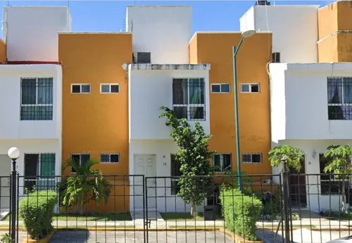 Casa En Venta En, Super Manzana 523, Cancún, Quintana Roo. Ez15