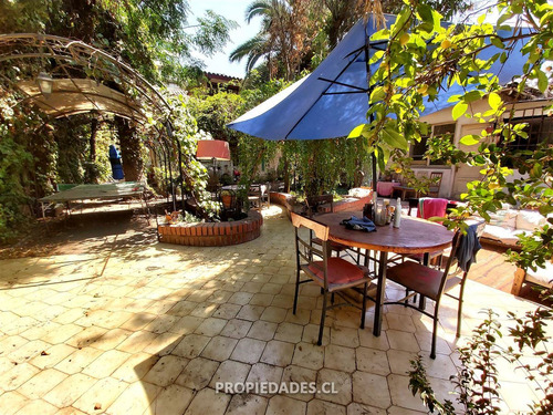 Casa En Venta De 8 Dorm. En Ñuñoa Granterreno Para Remodelar