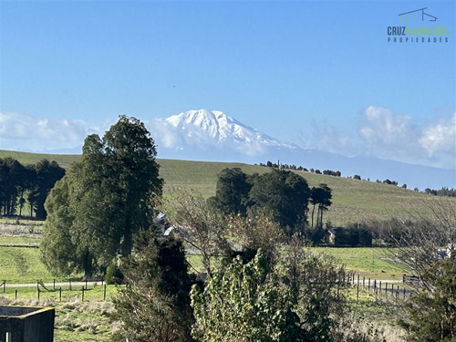 Casa En Venta De 5 Dorm. En Puerto Varas