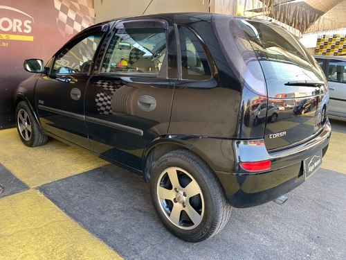 Imagem 4 de 9 de Chevrolet Corsa Hatch 1.0 Maxx 2008