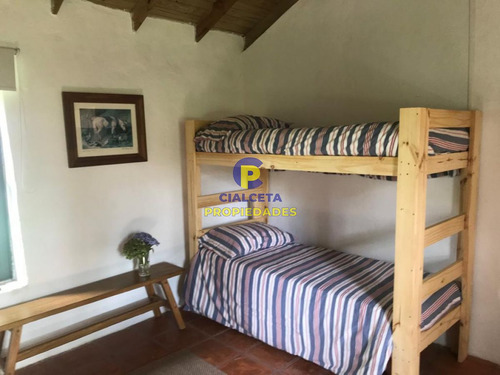 47 Hectáreas Con Casa De Piedra Y Hermoso Parque