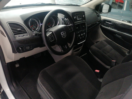Imagen 7 de 11 de Dodge Grand Caravan 2019 Blanca