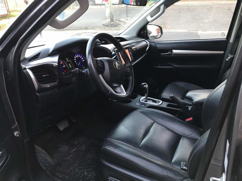 Toyota Hilux 2.8 Cd Srv 177cv 4x4 At 2016